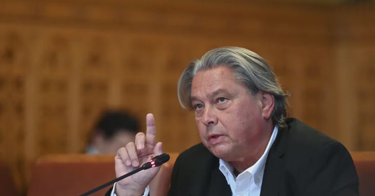 Vállalja a rá eső felelősséget a bicskei gyermekotthonban történtek ügyében Csomós Miklós
