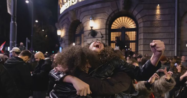„Mindenki kiállt az ablakba és kiabált, lenyűgöző volt, aztán kimentek az utcára, az egész spontán volt”