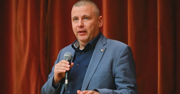 Ruszin-Szendi Romulusz javaslatára felmentik a Katonai Nemzetbiztonsági Szolgálat egykori igazgatóját