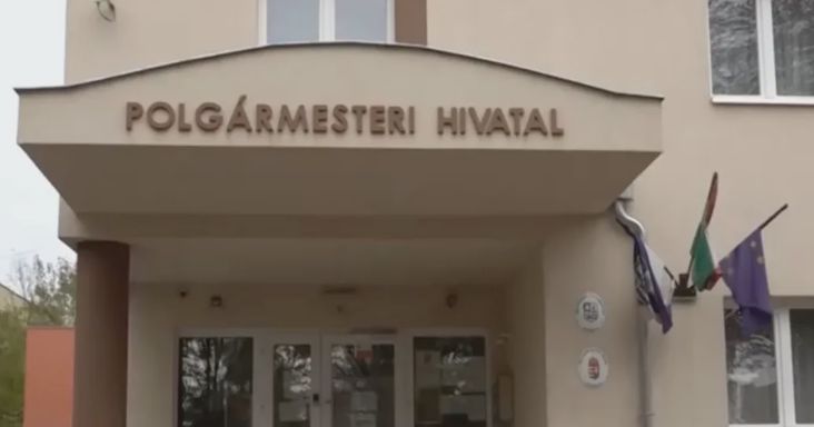 Péniszfotó jelent meg a gádorosi alpolgármester Facebook-oldalán, lemondott