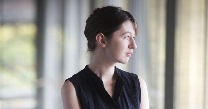 Eltűnnek a brit boltok polcairól Sally Rooney könyvei, mert a világhírű író egy palesztinpárti szervezetet támogat