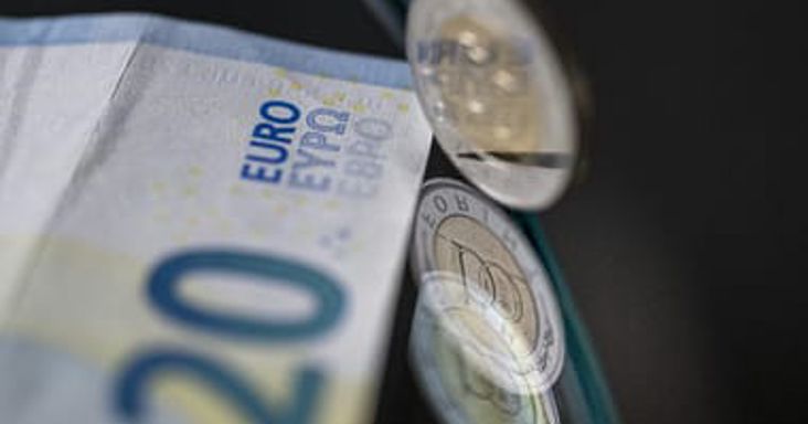 Milyen hatással lesz az euró bevezetése a hitelekre, bankszámlákra és a megtakarításokra?