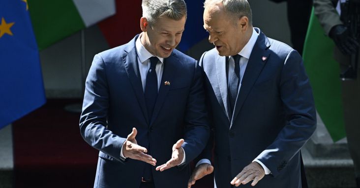 Zavargások Európában: Tusk és Magyar azt üzeni, nem fogadják el a liberális bevándorláspolitikát