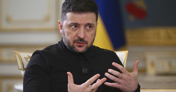 Ukrajna újra orosz olajfinomítót támadott, Volodimir Zelenszkij közölte, hogy az energetikai tűzszünetnek vége