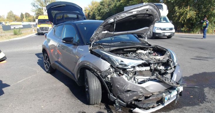 Durva fotókon a 4-esen történt baleset! Négy gyermek is megsérült