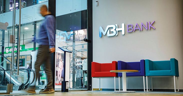 Váratlan kamatcsökkentést jelentett be az MBH Bank – tízezreket spórolhatnak a lakásvásárlók