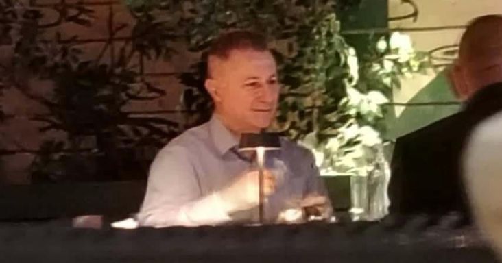 Egy budapesti étteremben fotózták le Gruevszkit, akit Orbánék védtek meg a nemzetközi körözéstől