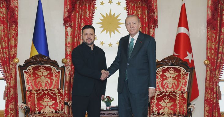 Az ukrán elnök Isztambulban tárgyal török kollégájával