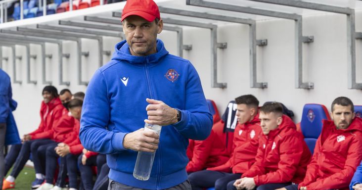 „Lesz olyan agyhalott, aki azt mondja, el akarok menni” – Kifakadt a magyar csapat edzője