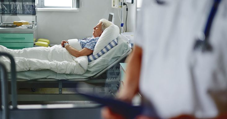A kórházi ágyak harmadát olyan betegek foglalják el, akiknek nem kellene ott lenniük