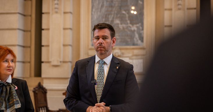 Költözik Magyar Péter munkahelye? Vitézy Dávid válaszolt