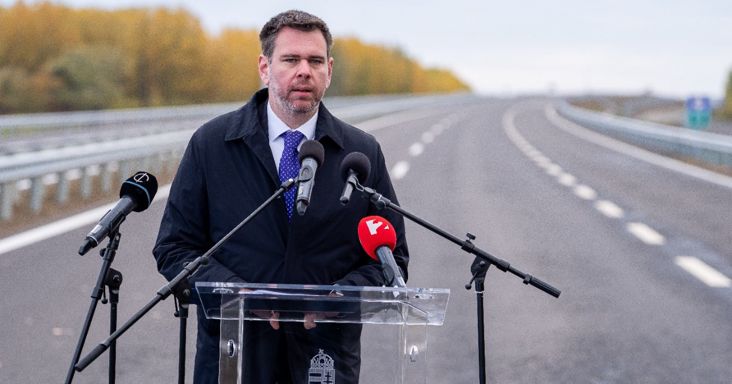 Vitézy Dávid: kész az M49-es autóút első szakasza, idén még ingyen használható
