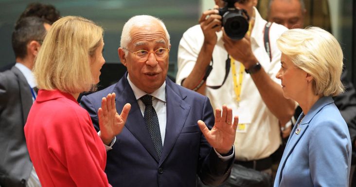 Bedobták a busz alá Kaja Kallast és Ursula von der Leyent is: Brüsszelben rájöttek, hogy mégiscsak tárgyalni kell Putyinnal