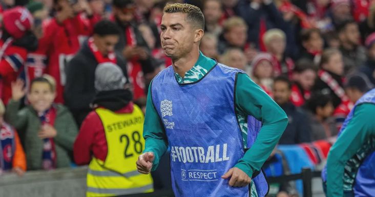 Nevetséges büntetést kapott Ronaldo a válogatottnál bemutatott hisztije miatt