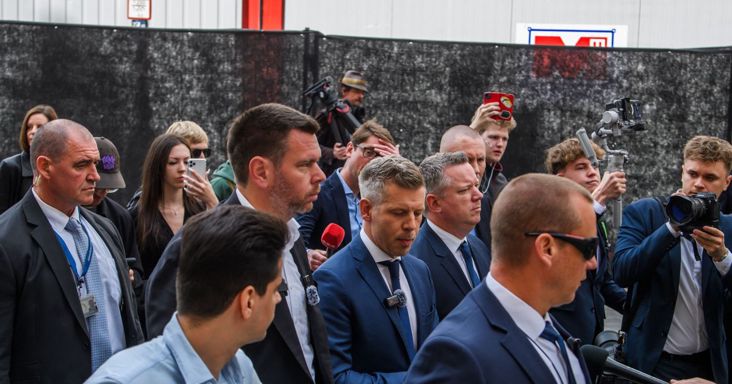Máris elköltözik Magyar Péter? Ez lehet az új Karmelita: másik székhelyet választhat magának a miniszterelnök – Vitézy Dávid sejtelmes választ adott