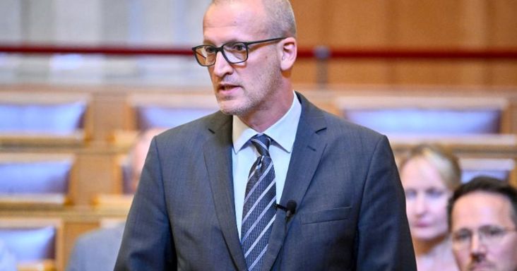 Azonnali feljelentést tett Tarr Zoltán minisztériuma: közpénzből mehetett a „A Fidesszel mindenki jól jár!”