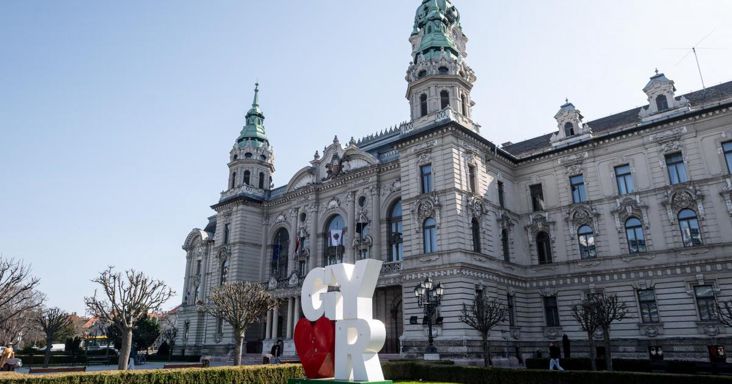 Kilépett a győri Fidesz-KDNP-frakcióból több képviselő és önálló frakció alakított