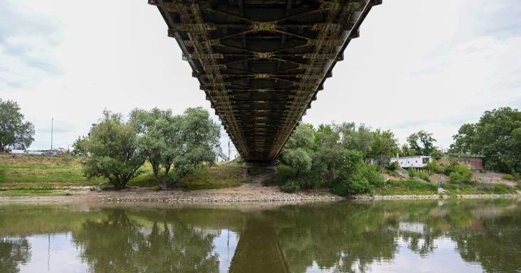 Ömlött a szennyvíz a Dunába a Hajógyári-szigetnél