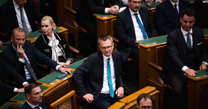 Aláírásokat gyűjt a KDNP a gendertörvény ellen