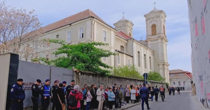 A Szatmárnémeti Törvényszék tárgyalást tartott Fejes Rudolf Anzelm nagyváradi premontrei rendi főapát kilakoltatása ügyében