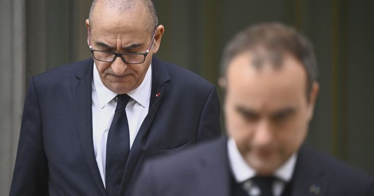 A francia kormány elismerte, hogy súlyos hibákat vétett, túl kevés rendőrt vezényeltek az utcára a zavargások idején
