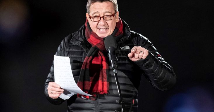 Újabb részletek derültek ki Bayer Zsolt NKA-támogatásairól