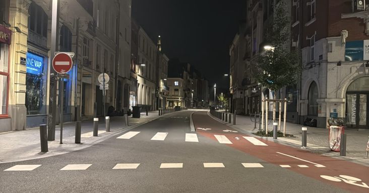Elkezdődött a kijárási tilalom több francia városban