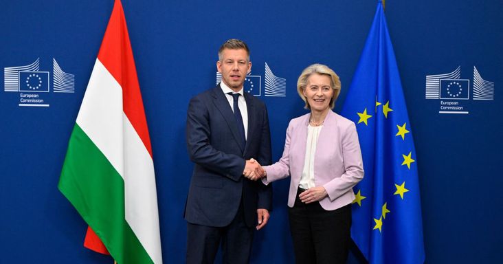 Magyar Péter két nappal Ursula von der Leyen érkezése előtt lengette be a magyar vétót az EU-költségvetésre