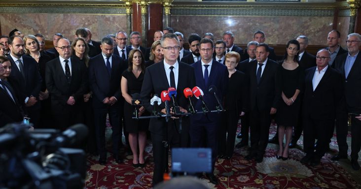 Elhagyják Budapestet a Fidesz–KDNP képviselői, kétnapos kihelyezett ülést tartanak