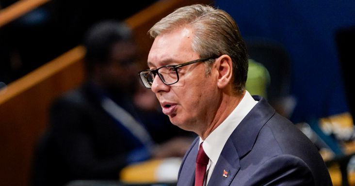 Vasárnap eldőlhet, hatalomban marad-e Alekszandar Vucsics