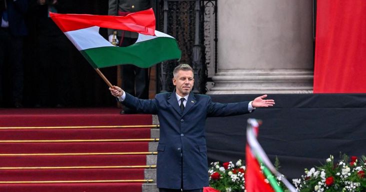 Magyar Péter: aki 1956 után egy agresszort menteget, semmit sem ért, legyen Budapesten vagy egy párizsi teraszon
