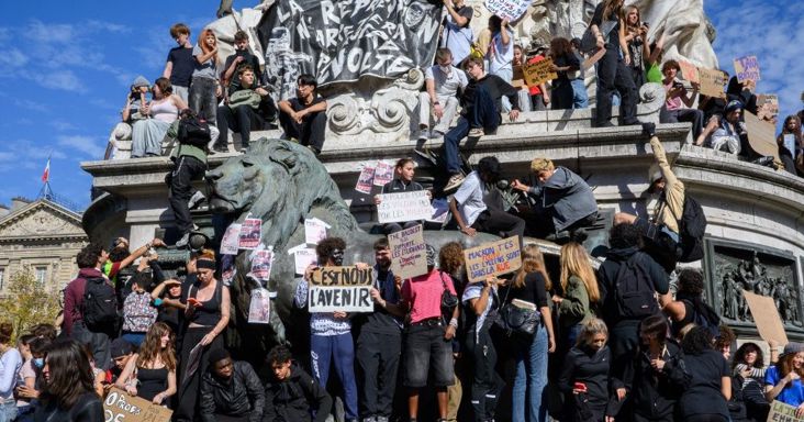 Háborús sebesülésre emlékeztető sérülést szenvedtek tinédzserek a francia diáktüntetéseken