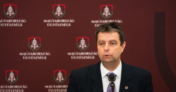 Felfüggesztik ügyészi állásából a KNYF aranykonvojügy miatt lemondó vezetőjét