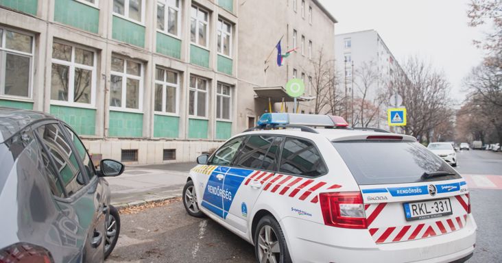 Bombariadó az iskolákban: alaptalannak bizonyultak a fenyegetések
