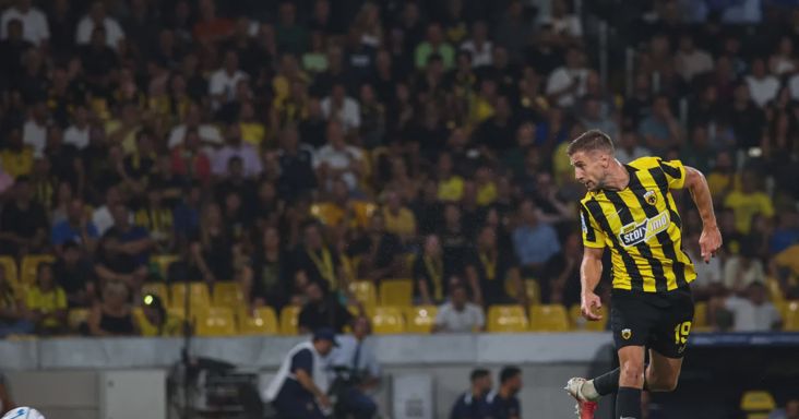 Varga Barnabásról nem akármilyen hírt közölt az AEK Athén edzője
