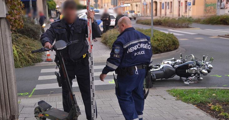 Elektromos rollerekkel foglalja el a szombathelyi Fő teret hétfőn a rendőrség