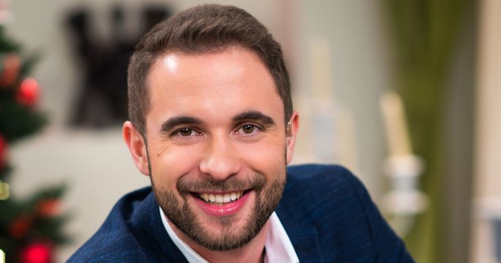 Gólyahír! Ikreket vár a népszerű szinkronszínész, Czető Roland és felesége: „Komoly meglepetés”