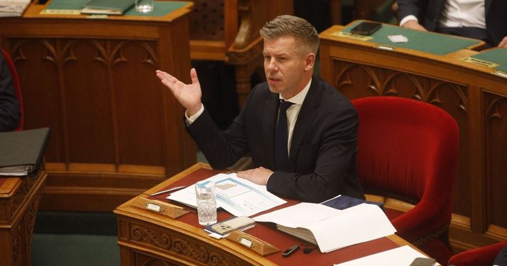 Magyar Péter alig hisz a szemének: bejelentette a Tisza béremeléseit, azonnal elszabadultak az indulatok, a rendőröktől a pedagógusokig óriási a csalódás – „Nem ezt várták!”