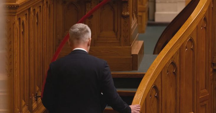 Magyar Péter new dealt ajánlott a hazai vállalkozásoknak, ami arra a bibliai parancsra épül, hogy ne lopj