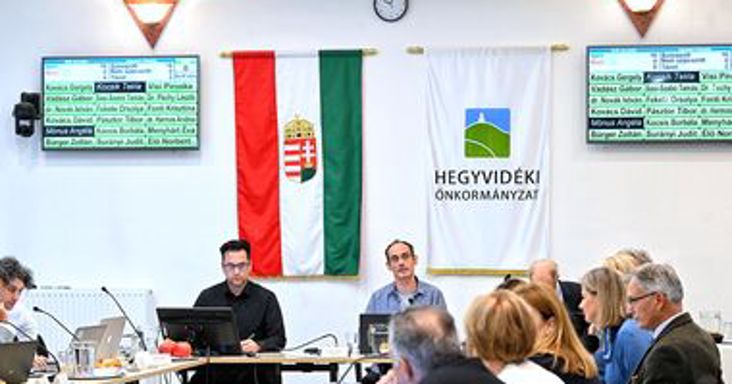 Együtt szavazott a Fidesz és a Kutyapárt, egyben marad a XII. kerületi képviselő-testület