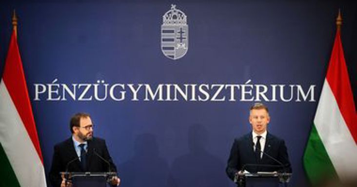 „A felminősítés útjára léptünk” – így értékelik az elemzők a jövő évi költségvetést