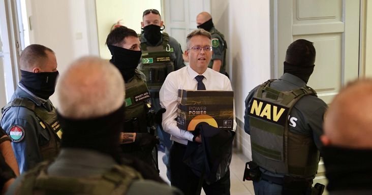 Hankó Balázs védője: hivatalosan nincs szó tiltott pártfinanszírozásról az NKA-ügyben