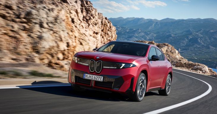 Beárazták a második debreceni BMW-t: ennyibe kerül a magyar autógyártás legújabb sztárja, az iX4