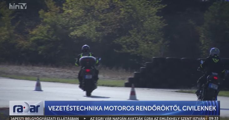 Motoros rendőröktől tanulhattak a civilek, nem csak motorozni