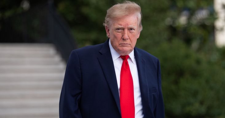 Donald Trump leadta a szavazatát, majd korrupcióval vádolta a demokratákat