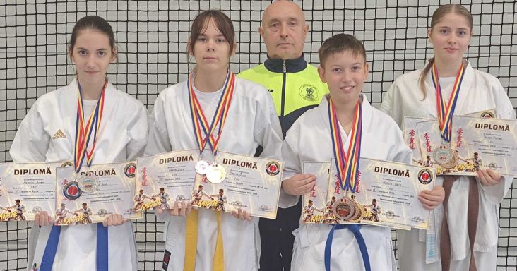 Tíz érmet nyertek a Leo Karate-do SE versenyzői Romániában