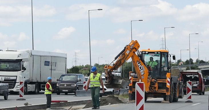Vitézy Dávid figyelmeztet: hétfőtől lezárások jönnek az M1–M7 közös szakaszán és az M0-son