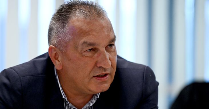 Díszpolgár lett a rejtélyes bulit tartó, menesztett NAV-os elnökhelyettes