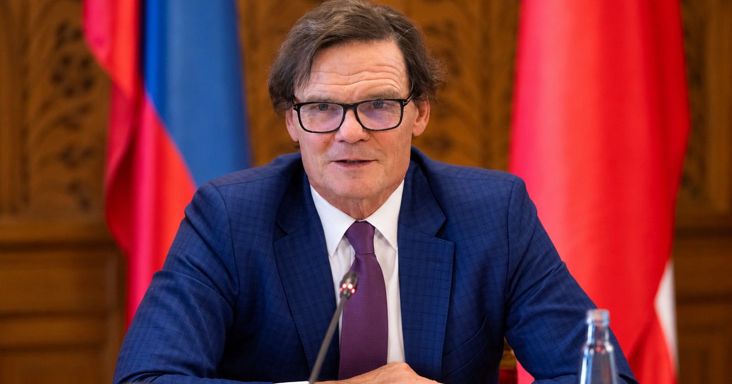 Papír van róla: Bánki Erik a Hungast tulajdonosának is kijárt egy diplomata-útlevelet