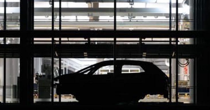 2030-ig világszerte befagyasztaná a béreit a Volkswagen
